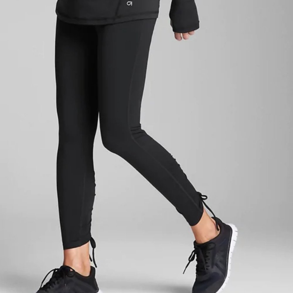 Maternity GapFit Blackout Technology Under-Belly L